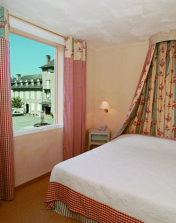 Hotel Le Viscos Saint-Savin  Ruang foto
